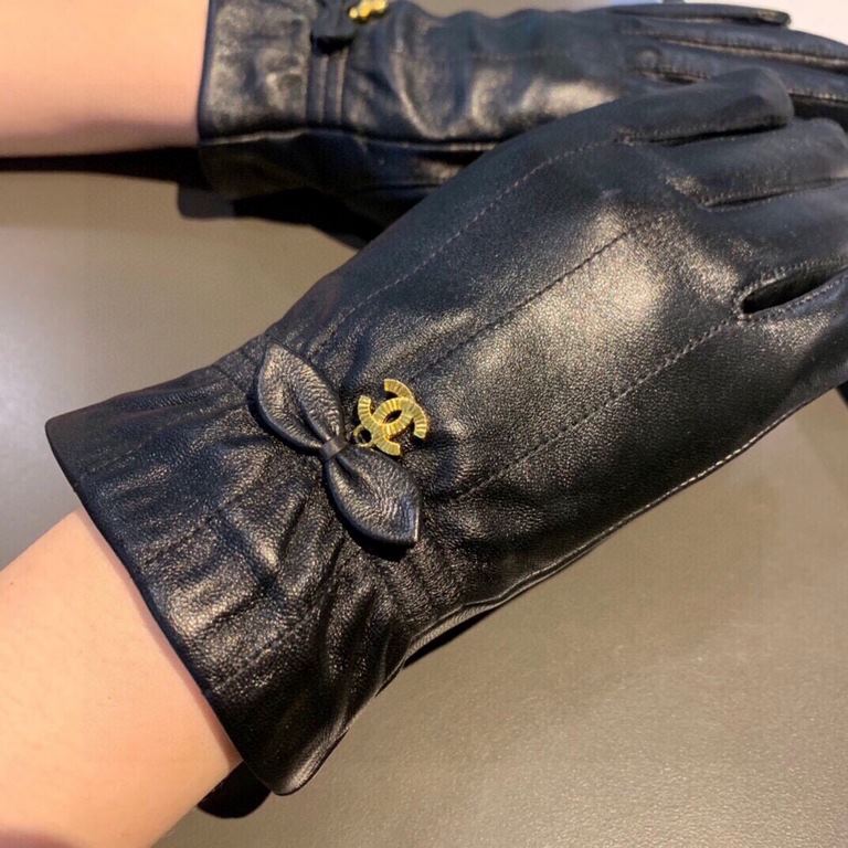 2023 new exclusive first  touch screen gloves Chanel Chanel bow hanging double C [original quality] official website synchronization women's new high-grade sheepskin gloves    goddesses preferred can not be missed       