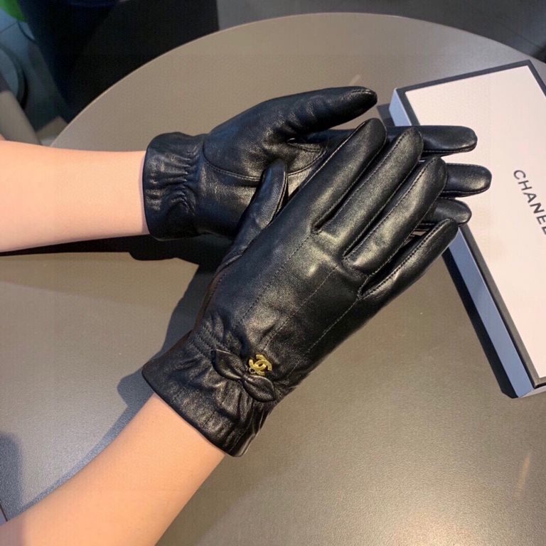 2023 new exclusive first  touch screen gloves Chanel Chanel bow hanging double C [original quality] official website synchronization women's new high-grade sheepskin gloves    goddesses preferred can not be missed       