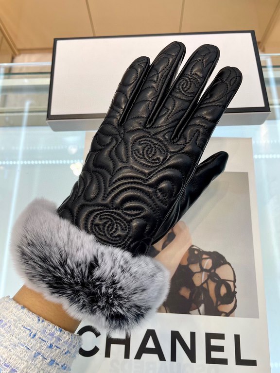 Italian export original single tail single touch screen gloves, using top white goatskin  lazy rabbit   hair, feel more soft and delicate skin-friendly, better warmth natural dyes, low temperature dyeing to present the m