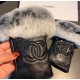 With packagingChanel Chanel 2022 fall and winter short lazy rabbit hair gloves   worth comparing     the same paragraph of different quality, kill the market poor product, imported first-class sheepskin  lazy rabbit hair