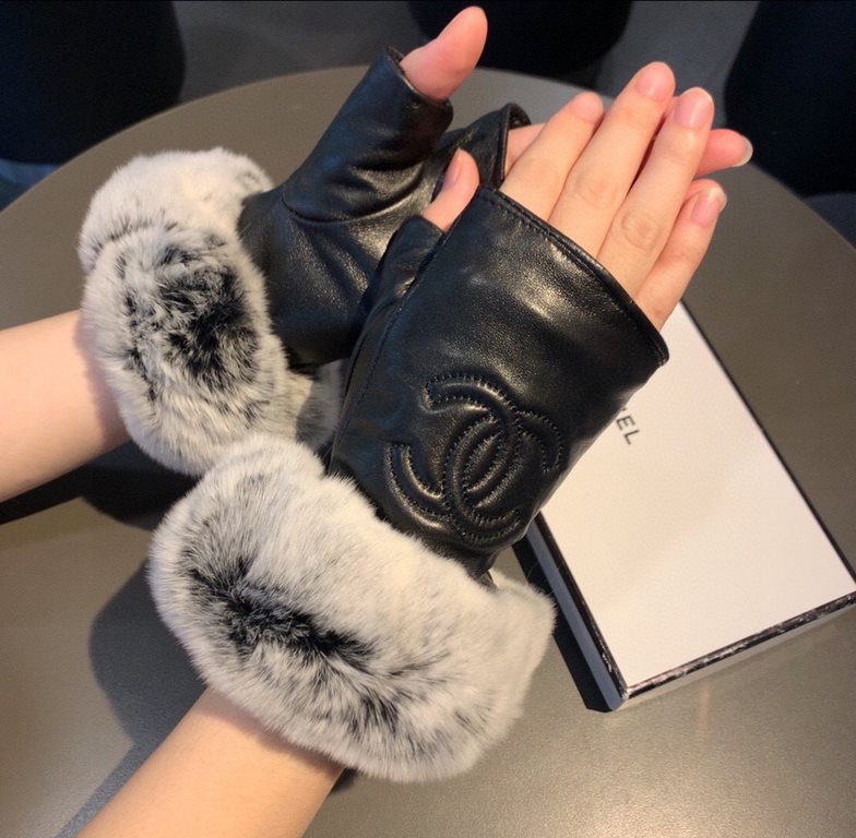 With packagingChanel Chanel 2022 fall and winter short lazy rabbit hair gloves   worth comparing     the same paragraph of different quality, kill the market poor product, imported first-class sheepskin  lazy rabbit hair