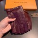 2022 LV new short gloves, fashion biker   gloves, fall and winter new cloth lining, fashion   on the hand super comfortable soft and versatile! Set beauty goddess must-have   with box   yardage ML