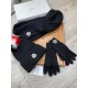 Masked mouth. [Three-piece wool suit fox hair hat  scarf  gloves] classic suit hat! Warm and super comfortable ~ winter Miss ageing artifacts Oh ~ this winter you are just short of such a set of suit hat la ~ and warm an