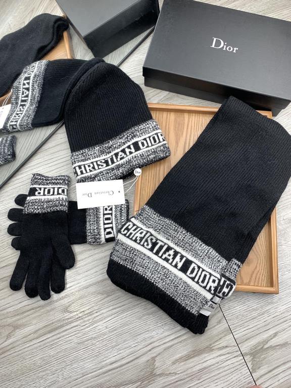 D home. Wool suit hat  scarf  gloves three-piece set 】 classic suit hat! Warm and super comfortable ~ winter Miss ageing artifacts Oh ~ this winter you are missing such a set of suit hat la ~ and warm and stylish! Men's 