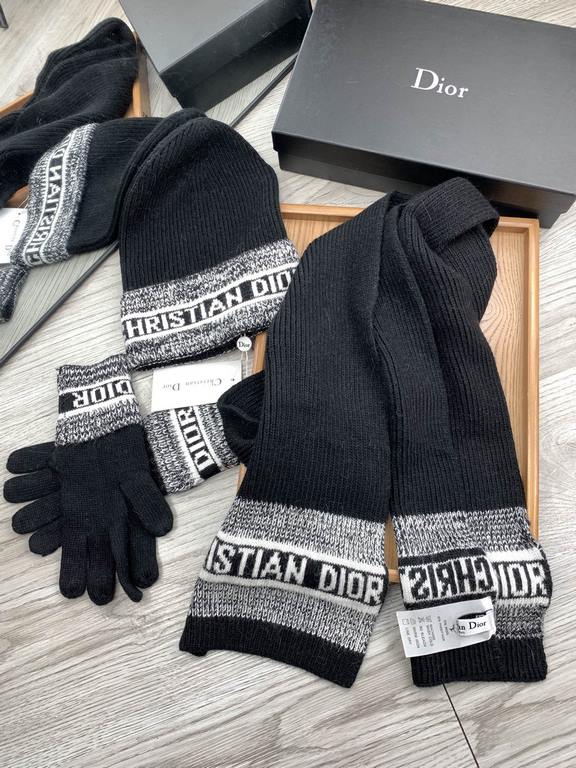 D home. Wool suit hat  scarf  gloves three-piece set 】 classic suit hat! Warm and super comfortable ~ winter Miss ageing artifacts Oh ~ this winter you are missing such a set of suit hat la ~ and warm and stylish! Men's 