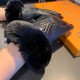 Louis Vuitton LV2022 fall and winter lazy rabbit hair sheepskin embroidered gloves   cell phone touch screen, worth comparing     the same paragraph different quality, kill the market poor product, imported a first-class