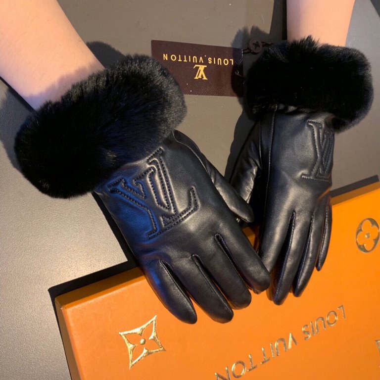 Louis Vuitton LV2022 fall and winter lazy rabbit hair sheepskin embroidered gloves   cell phone touch screen, worth comparing     the same paragraph different quality, kill the market poor product, imported a first-class