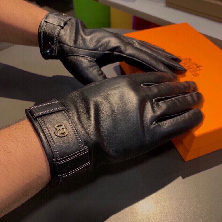 Comes in a boxHermes HERMES men's gloves, exclusive customized, imported first-grade Essex leather, suede lining! Luxurious and generous,   any age can be managed! Divided into two yardage, XL, XXL transfer picture must 