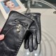 Chanel new women's gloves first-class sheepskin leather leather ultra-thin soft and comfortable show hand type    texture super groupSize M L