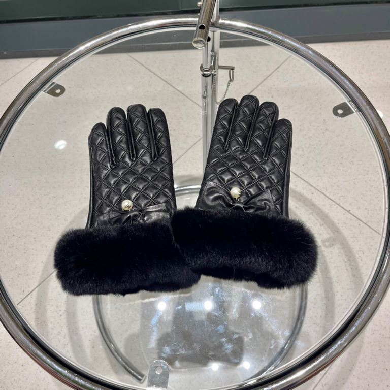 Chanel Chanel 2022   fall and winter lazy rabbit hair sheepskin gloves   cell phone touch screen, worth comparing     the same paragraph different quality, kill the market poor product, imported a first-class sheepskin  