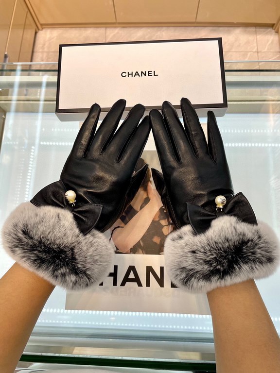 New exclusive first Chanel Chanel ladies new high-grade sheepskin gloves    Goddess preferred can not miss      First-grade sheepskin Leather fine and soft cashmere lining to keep warm better Goddesses set of the United 