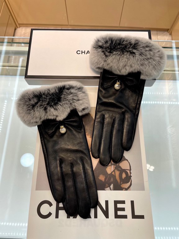 New exclusive first Chanel Chanel ladies new high-grade sheepskin gloves    Goddess preferred can not miss      First-grade sheepskin Leather fine and soft cashmere lining to keep warm better Goddesses set of the United 