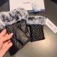 Chanel Chanel 2022 fall and winter short lazy rabbit hair pronged gloves   worth comparing     the same paragraph of different quality, kill the market poor product, imported a first-class sheepskin  lazy rabbit hair lin