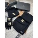 C family. Three-piece wool suit hat  scarf  gloves] classic suit hat! Warm and super comfortable ~ winter Miss ageing artifacts Oh ~ this winter you are missing such a set of suit hat la ~ and warm and stylish! Men's and