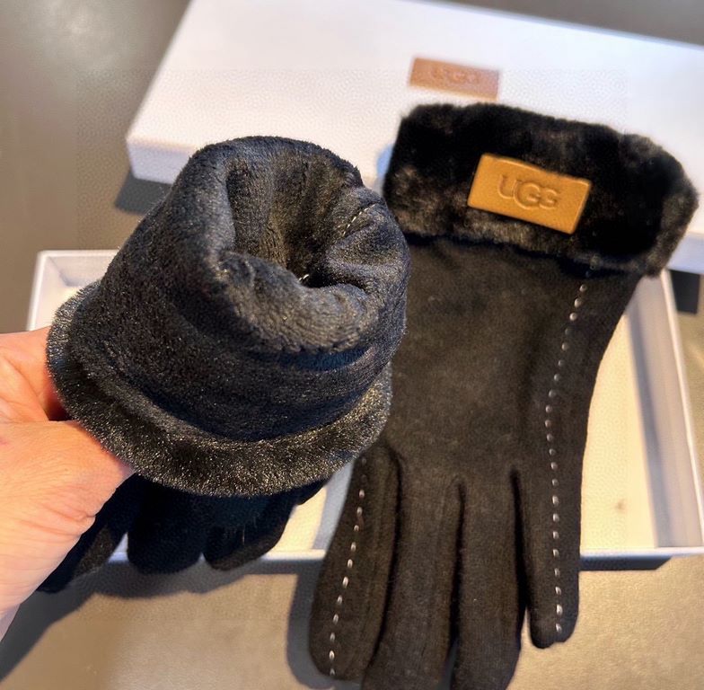 UGG2023 fall and winter lazy rabbit hair wool gloves   worth comparing     the same paragraph of different quality, kill the market poor product, wool ten lazy rabbit hair lining padded   classic but not fashionable mode