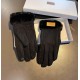 UGG2023 fall and winter lazy rabbit hair wool gloves   worth comparing     the same paragraph of different quality, kill the market poor product, wool ten lazy rabbit hair lining padded   classic but not fashionable mode