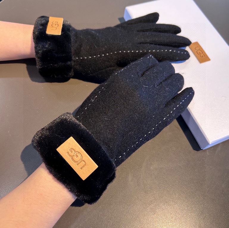 UGG2023 fall and winter lazy rabbit hair wool gloves   worth comparing     the same paragraph of different quality, kill the market poor product, wool ten lazy rabbit hair lining padded   classic but not fashionable mode