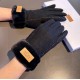 UGG2023 fall and winter lazy rabbit hair wool gloves   worth comparing     the same paragraph of different quality, kill the market poor product, wool ten lazy rabbit hair lining padded   classic but not fashionable mode