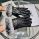 Chanel Chanel 2022 fall and winter lazy rabbit hair sheepskin gloves   cell phone touch screen, worth comparing     the same paragraph of different qualities, kill the market poor products, imported first-class sheepskin