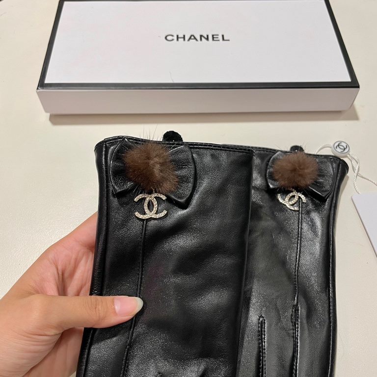 With packaging 2021 new exclusive first  touch screen gloves Chanel Chanel fox fur ball hanging drill double C [original quality] official website synchronization Ms. new high-grade sheepskin gloves    goddess preferred 