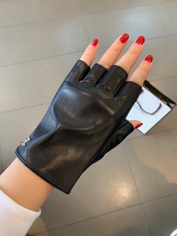 Chanel fall and winter new women's gloves official website synchronization    imported sheepskin leather ultra-thin soft and comfortable lining silk lining Size M L