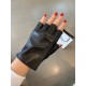 Chanel fall and winter new women's gloves official website synchronization    imported sheepskin leather ultra-thin soft and comfortable lining silk lining Size M L