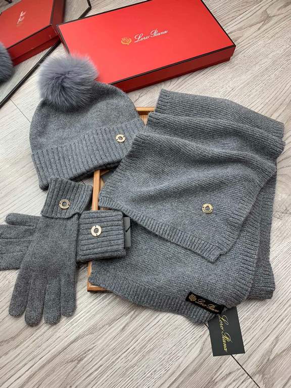 LP. [Three-piece wool suit fox hair hat  scarf  gloves] classic set of hats! Warm and super comfortable ~ winter Miss ageing artifacts Oh ~ this winter you are missing such a set of suit hat la ~ and warm and fashionable