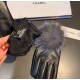 With packaging Chanel Chanel 2022 fall and winter large fox fur ball touch screen gloves   goddesses set of beauty must have   single product, beautiful   worth comparing    the same paragraph of different quality, kill 