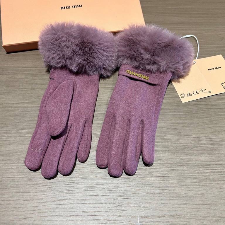 Miu Miu 2023 fall and winter lazy rabbit hair wool gloves   worth comparing     the same paragraph of different quality, kill the market poor product, wool ten lazy rabbit hair lining padded   classic but not fashionable