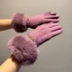 Miu Miu 2023 fall and winter lazy rabbit hair wool gloves   worth comparing     the same paragraph of different quality, kill the market poor product, wool ten lazy rabbit hair lining padded   classic but not fashionable