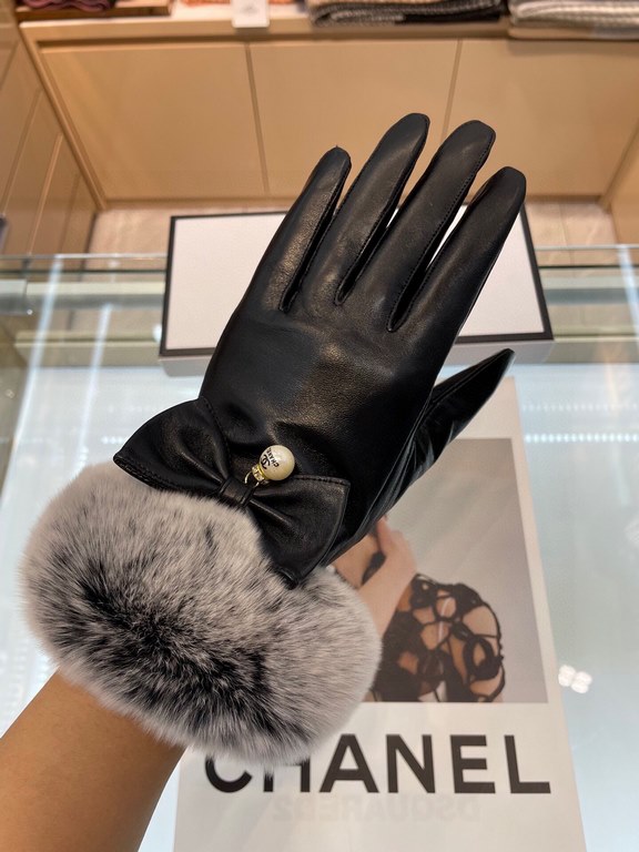 New exclusive first Chanel Chanel ladies new high-grade sheepskin gloves    Goddess preferred can not miss      First-grade sheepskin Leather fine and soft cashmere lining to keep warm better Goddesses set of the United 