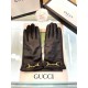 Explosion models to the goods   Gucci hot circle of friends of the women's leather gloves, horsebit buckle  first-class sheepskin Simple and generous static surface style add a small LOGO buckle, ultra-soft plus cashmere