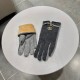 GUCCI Gucci Counter new wool gloves, fashion gloves, fall and winter warm padded lining, noblewomen and celebrities super customized, on the hand super comfortable and soft, versatile! Average size