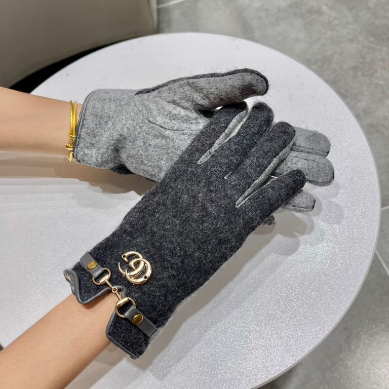 GUCCI Gucci Counter new wool gloves, fashion gloves, fall and winter warm padded lining, noblewomen and celebrities super customized, on the hand super comfortable and soft, versatile! Average size