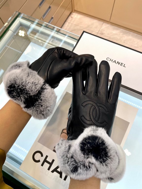 Chanel's latest embroidered double C logo Leather imported Essex skin Spiked with top-white goatskin  lazy rabbit   hair, the feel is softer and more delicate sticky greasy skin-friendly, better warmth of the natural dye