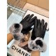 Chanel's latest embroidered double C logo Leather imported Essex skin Spiked with top-white goatskin  lazy rabbit   hair, the feel is softer and more delicate sticky greasy skin-friendly, better warmth of the natural dye