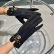 GUCCI Gucci Counter new wool touch screen gloves, haute couture   fashion gloves, fall and winter warm padded lining, celebrity must-have fashion gloves,  on the hands of ultra-comfortable soft and versatile! average siz