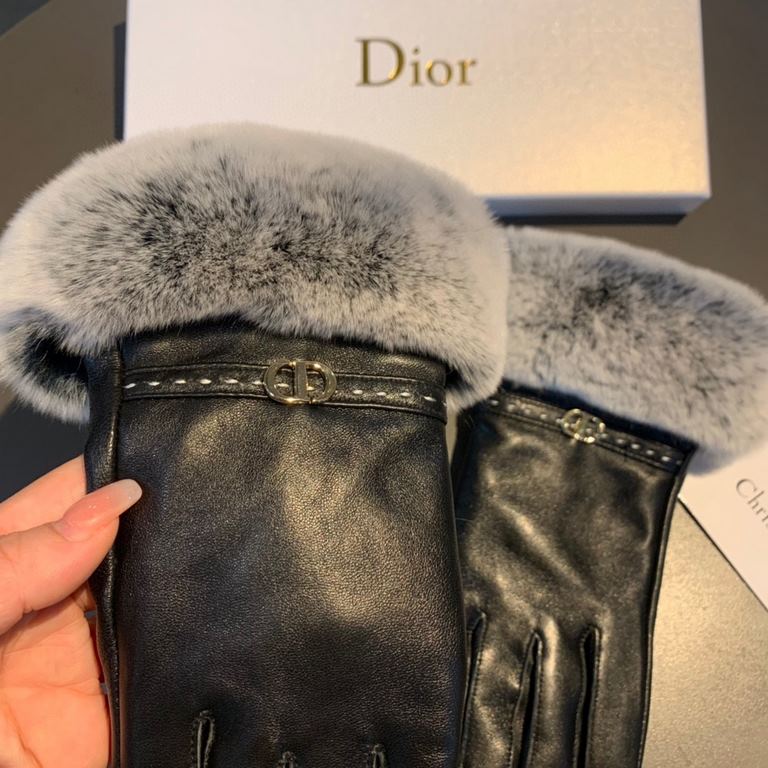 Dior DIDR new 2022 fall and winter lazy rabbit hair CD sheepskin embroidered gloves   cell phone touch screen, worth comparing     the same paragraph different quality, kill the market poor product, imported a first-clas