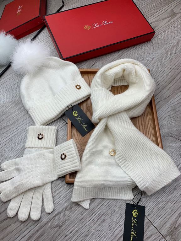 LP. [Three-piece wool suit fox hair hat  scarf  gloves] classic set of hats! Warm and super comfortable ~ winter Miss ageing artifacts Oh ~ this winter you are missing such a set of suit hat la ~ and warm and fashionable