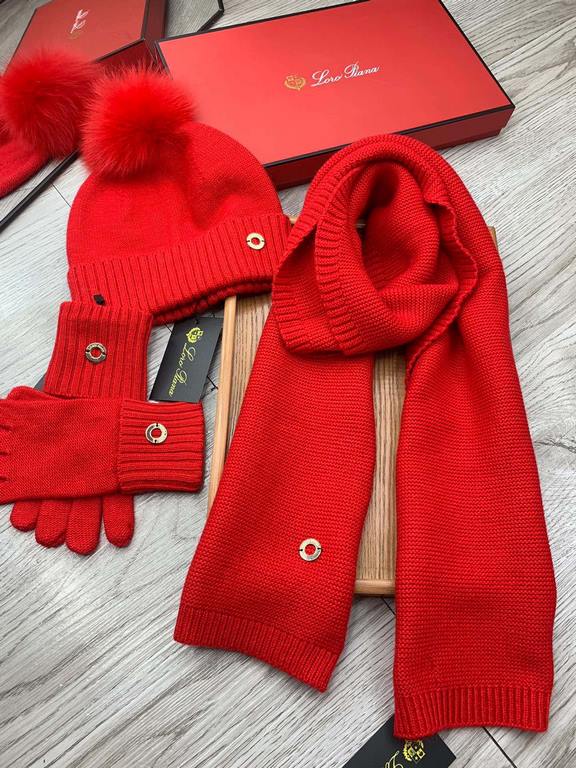 LP. [Three-piece wool suit fox hair hat  scarf  gloves] classic set of hats! Warm and super comfortable ~ winter Miss ageing artifacts Oh ~ this winter you are missing such a set of suit hat la ~ and warm and fashionable