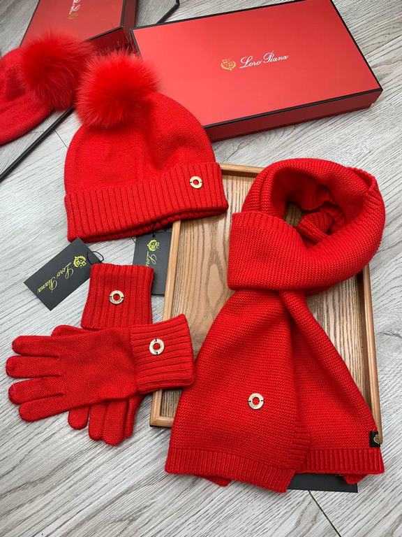 LP. [Three-piece wool suit fox hair hat  scarf  gloves] classic set of hats! Warm and super comfortable ~ winter Miss ageing artifacts Oh ~ this winter you are missing such a set of suit hat la ~ and warm and fashionable