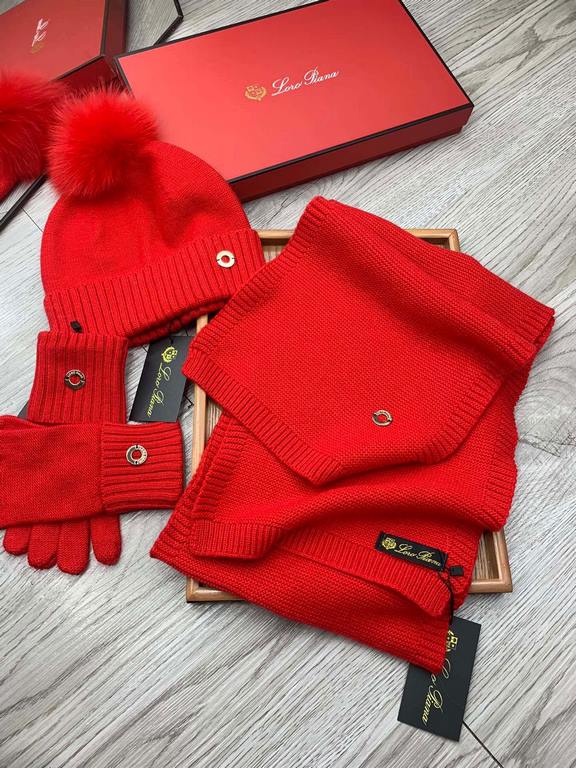 LP. [Three-piece wool suit fox hair hat  scarf  gloves] classic set of hats! Warm and super comfortable ~ winter Miss ageing artifacts Oh ~ this winter you are missing such a set of suit hat la ~ and warm and fashionable