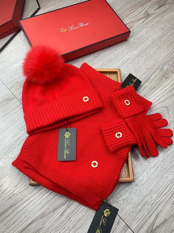 LP. [Three-piece wool suit fox hair hat  scarf  gloves] classic set of hats! Warm and super comfortable ~ winter Miss ageing artifacts Oh ~ this winter you are missing such a set of suit hat la ~ and warm and fashionable