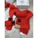 . Celine. [three-piece wool suit fox hair hat  scarf  gloves] classic suit hat! Warm and super comfortable ~ winter Miss ageing artifacts Oh ~ this winter you are just short of such a set of suit hat la ~ and warm and st