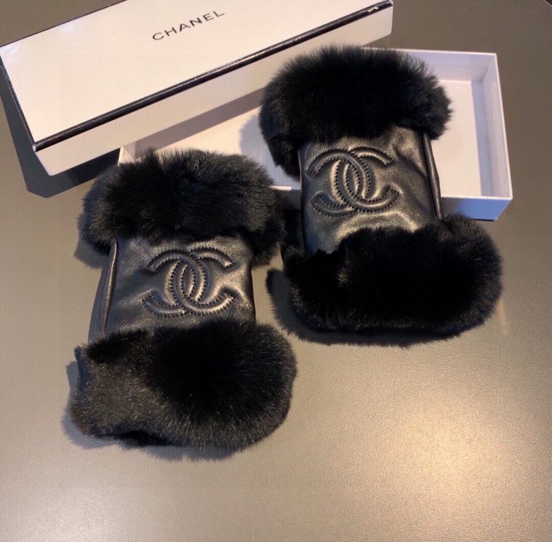 With packagingChanel Chanel 2022 fall and winter lazy rabbit hair sheep finger sheepskin gloves   worth comparing     the same paragraph of different quality, kill the market poor product, imported first-class sheepskin 