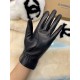 Burberry new women's gloves first-class sheepskin leather leather ultra-thin soft and comfortable show hand shape    texture super groupSize ：M L