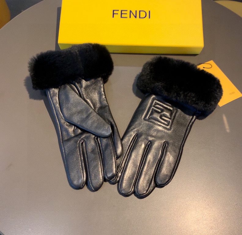 .Fendi FENDI  2022 fall and winter lazy rabbit hair sheepskin embroidered gloves   cell phone touch screen, worth comparing     the same paragraph of different quality, kill the market poor products, imported first-class