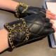 Matching packaging runChanel Chanel 2022 large double C chain fall and winter short   biker   gloves   beautiful drops   worth comparing     the same paragraph of different qualities, kill the market poor products, impor