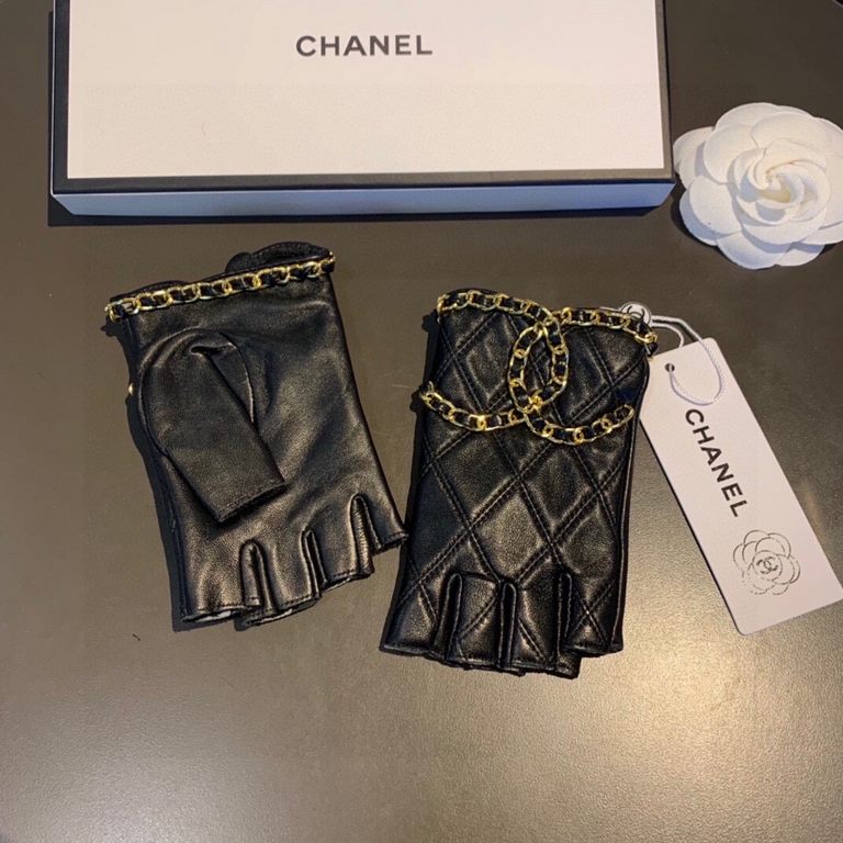 Matching packaging runChanel Chanel 2022 large double C chain fall and winter short   biker   gloves   beautiful drops   worth comparing     the same paragraph of different qualities, kill the market poor products, impor