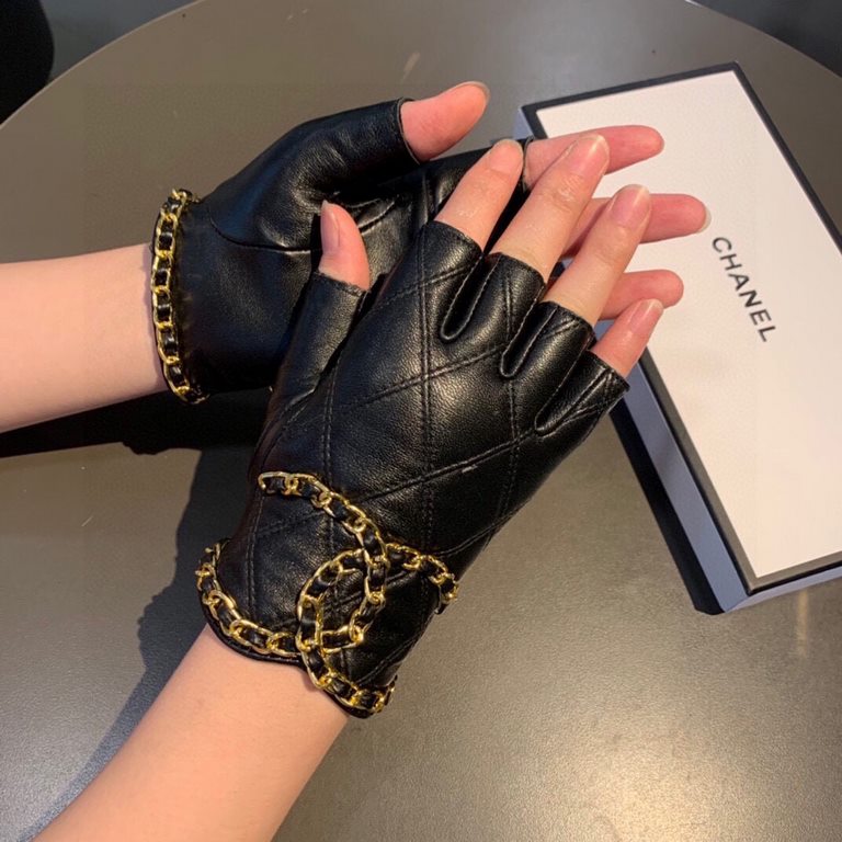 Matching packaging runChanel Chanel 2022 large double C chain fall and winter short   biker   gloves   beautiful drops   worth comparing     the same paragraph of different qualities, kill the market poor products, impor